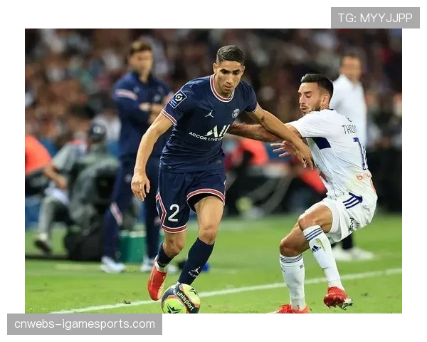 官方：巴黎圣日耳曼与16岁青训中场天才签下首份职业合同